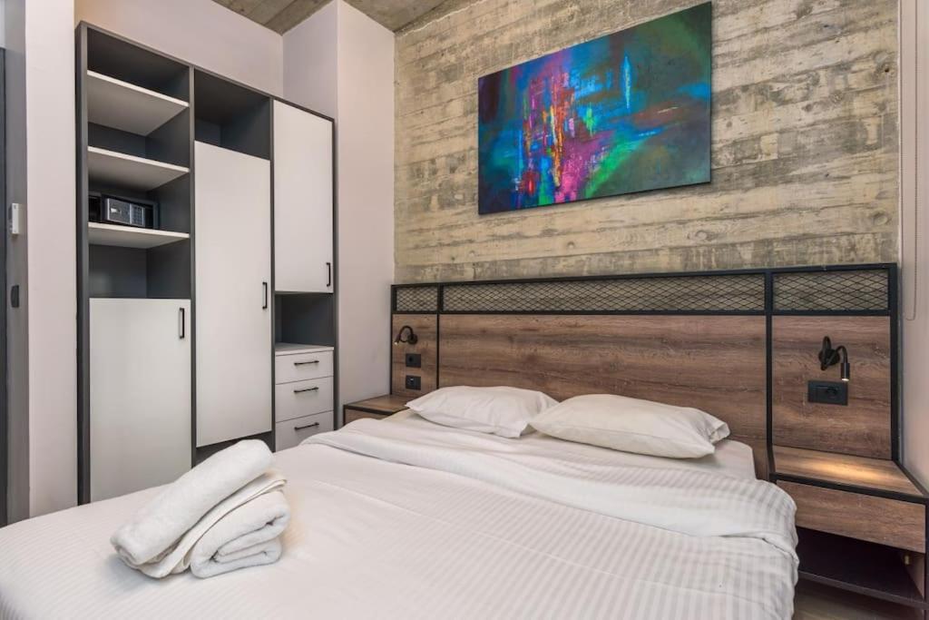 Al Amine - 704, 2-br In Mar Mikhael Apartment Beirut